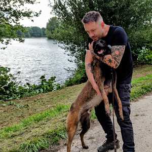 Thomas , un dresseur de chiens à Millau